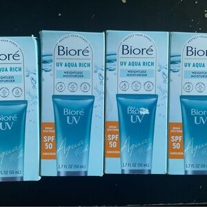 Biore UV Aqua Rich Weightless Moisturizer SPF 50 - Blue